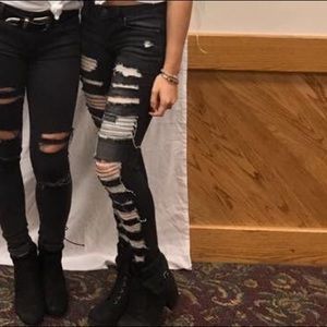 Ultra ripped black skinny jeans